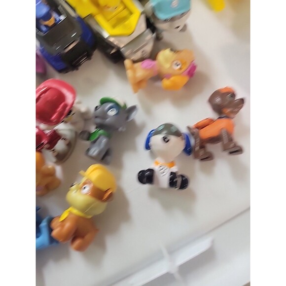 Mixed Lot of PAW PATROL Action Figures & Vehicles cake toppers etc.. - Picture 8 of 13